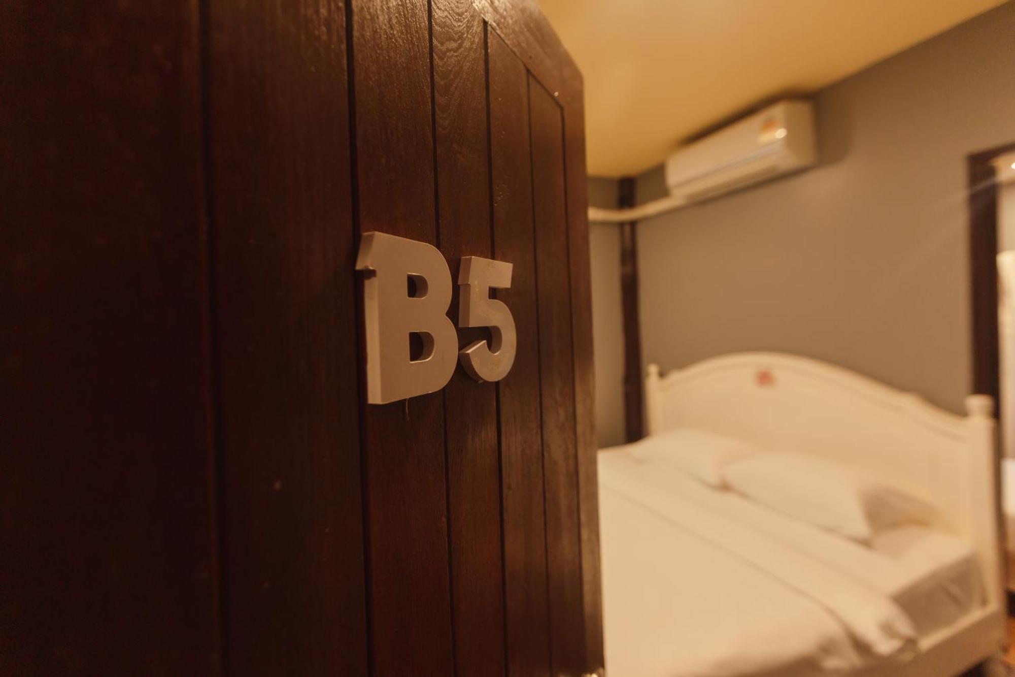 Agga Cnx Hostel 치앙마이 외부 사진