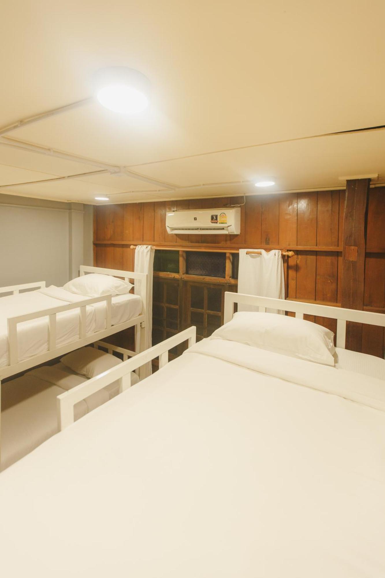 Agga Cnx Hostel 치앙마이 외부 사진