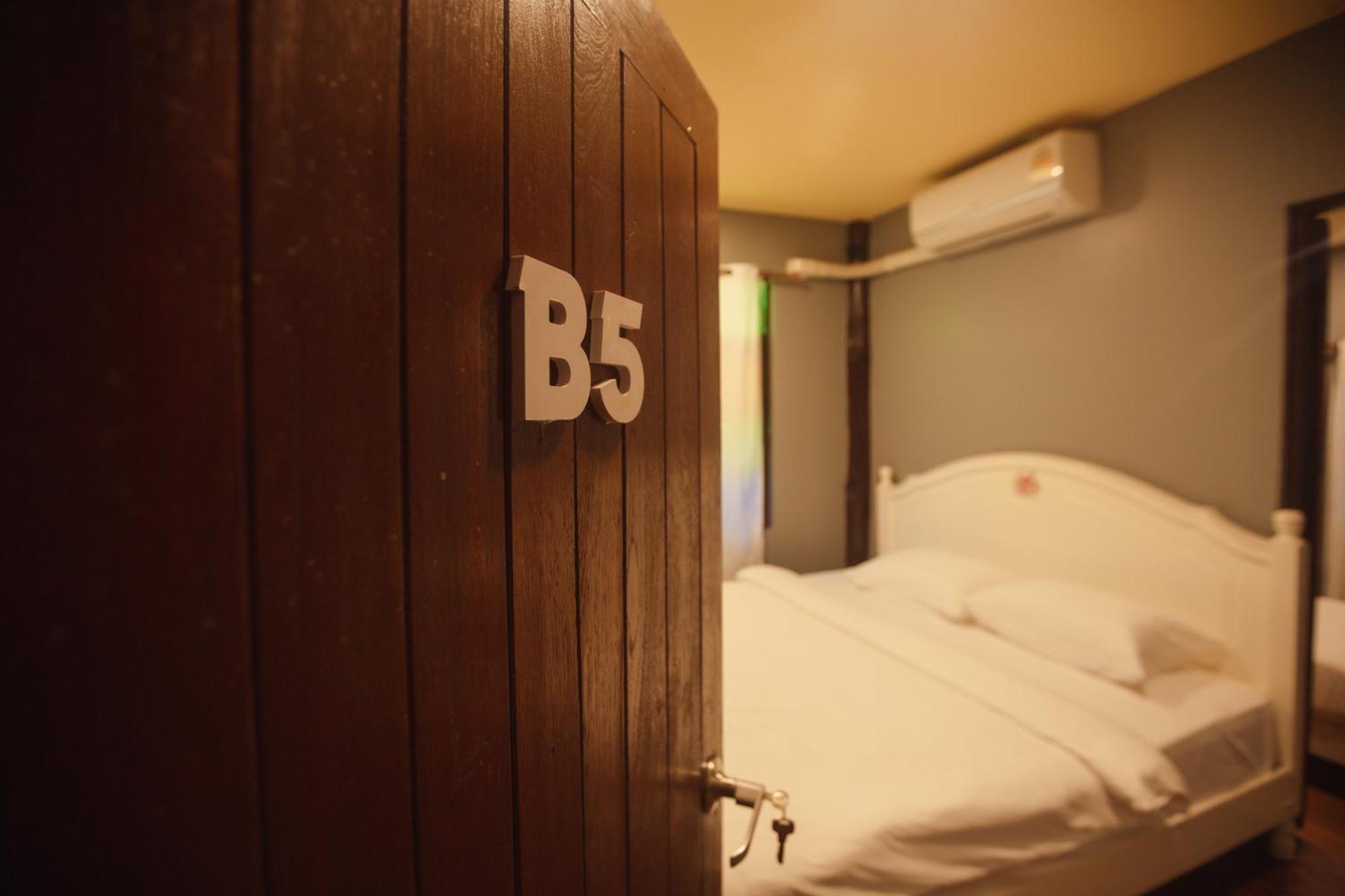 Agga Cnx Hostel 치앙마이 외부 사진