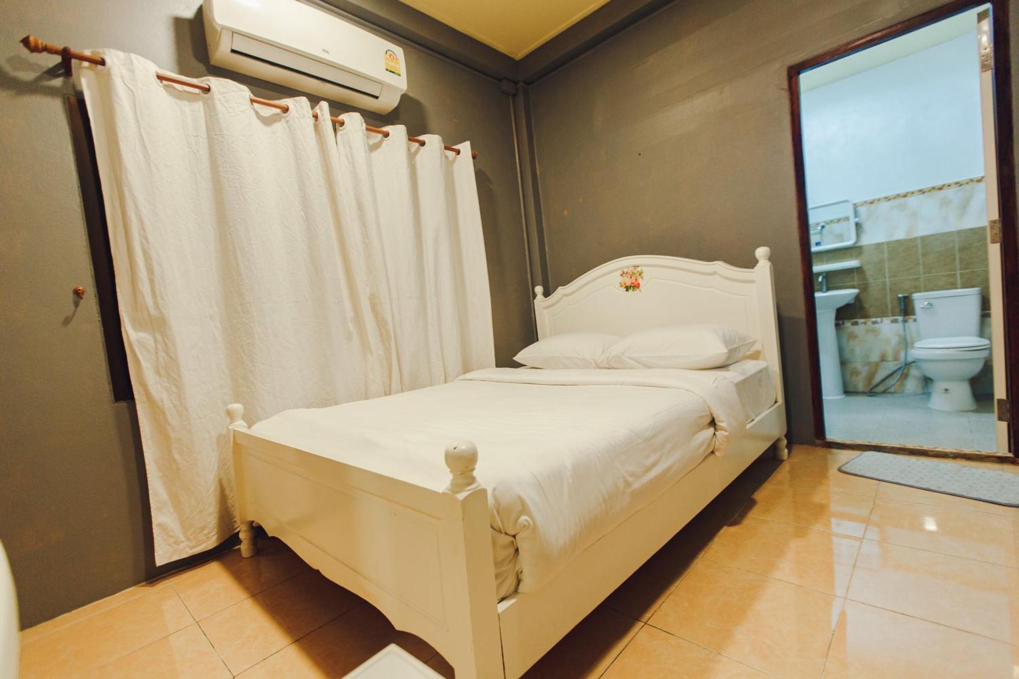 Agga Cnx Hostel 치앙마이 외부 사진