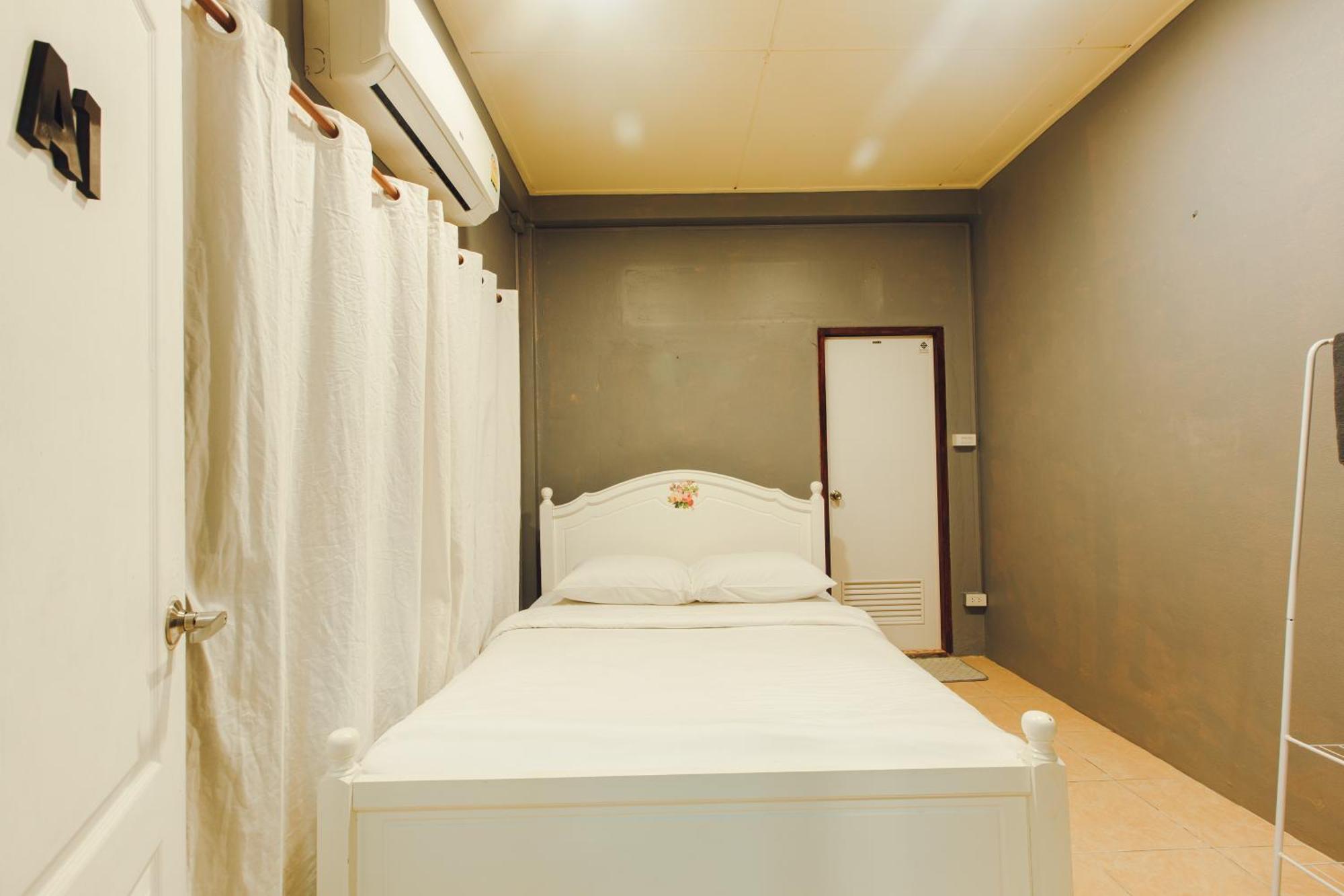 Agga Cnx Hostel 치앙마이 외부 사진