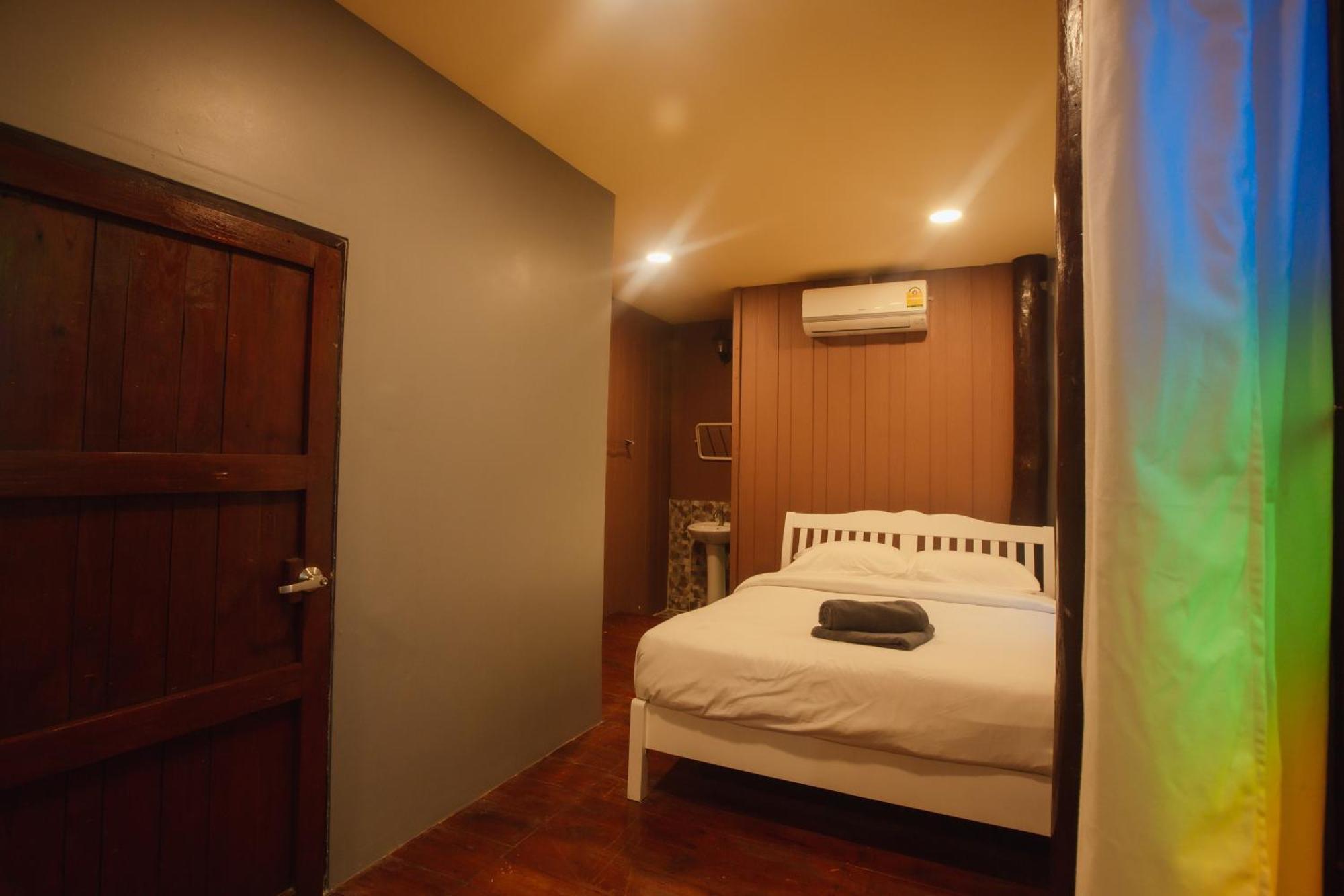 Agga Cnx Hostel 치앙마이 외부 사진