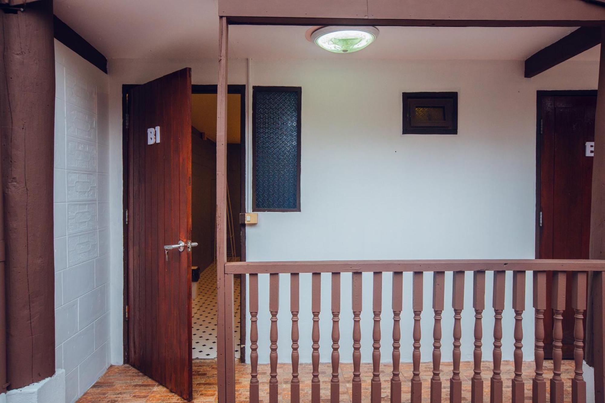 Agga Cnx Hostel 치앙마이 외부 사진